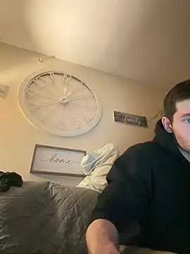 Snapshot of Aarondeweese27 chatting on 24, 2, 2026 Aarondeweese27 online show from 24, 2, 2026