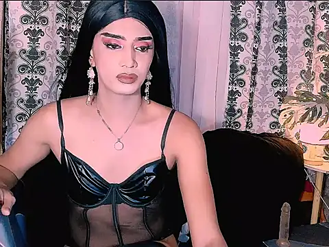 Snapshot of Queeny_Cassandra chatting on 16, 6, 2026 Queeny Cassandra online show from 16, 6, 2026