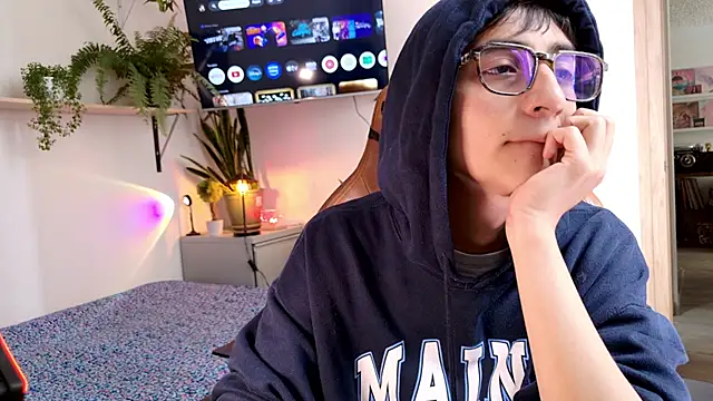 Snapshot of Sr_evann chatting on 3, 6, 2026 Sr evann online show from 3, 6, 2026