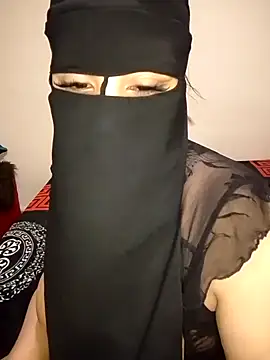 Snapshot of madleen_Mm chatting on 2, 7, 2026 madleen Mm online show from 2, 7, 2026