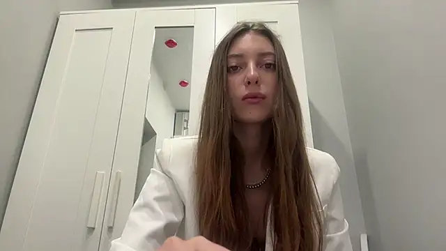 selena favn online show from 2, 4, 2026