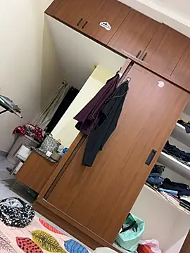 Snapshot of Varun_93 chatting on 25, 2, 2026 Varun 93 online show from 25, 2, 2026