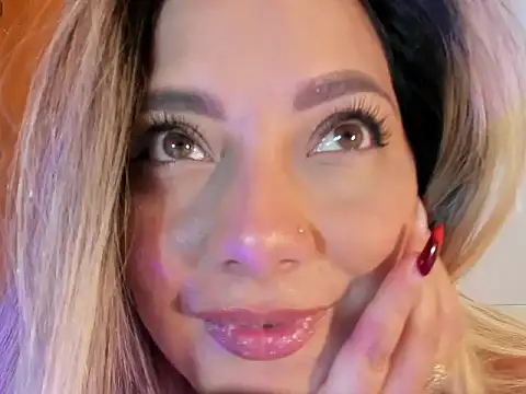 FoxxySweet online show from 14, 4, 2026