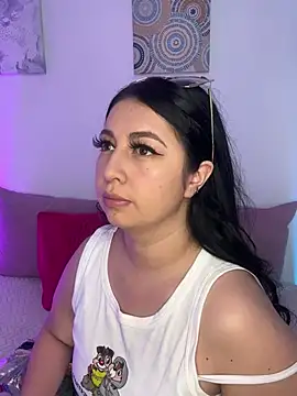 Ashleeyprincess01 online show from 13, 3, 2026