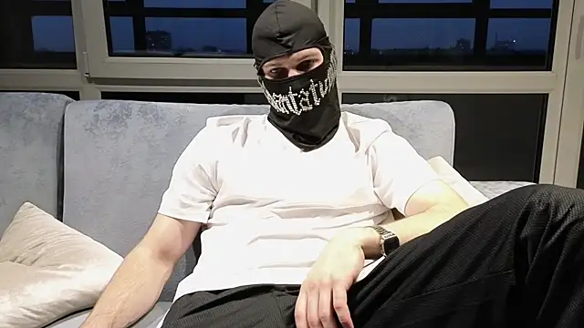 chantatummm online show from 8, 4, 2026