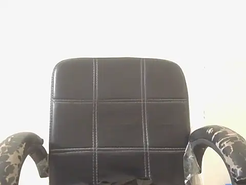 Snapshot of cute_yashi chatting on 9, 4, 2026 cute yashi online show from 9, 4, 2026