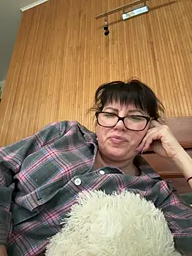 expensive lady online show from 8, 4, 2026