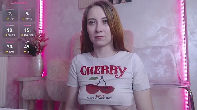 Snapshot of EmberLuna_ chatting on 6, 7, 2026 EmberLuna online show from 6, 7, 2026
