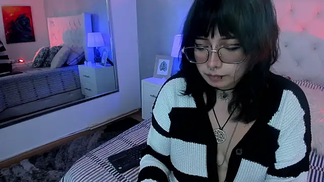 Ivi jones  online show from 9, 4, 2026