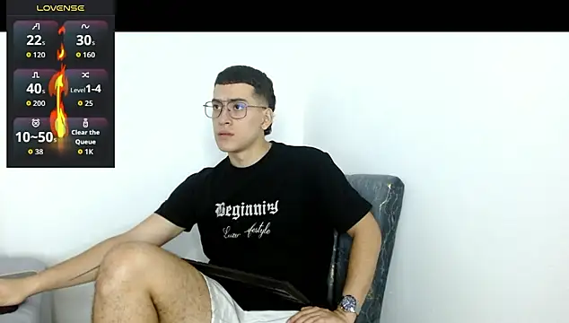 Snapshot of oliver___saint chatting on 8, 3, 2026 oliver saint online show from 8, 3, 2026