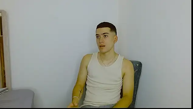 Snapshot of oliver___saint chatting on 13, 3, 2026 oliver saint online show from 13, 3, 2026