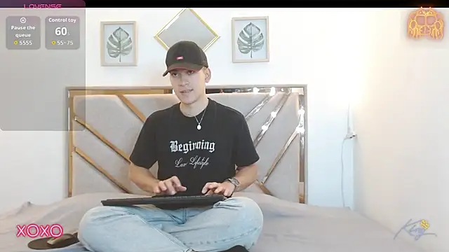 Snapshot of oliver___saint chatting on 28, 3, 2026 oliver saint online show from 28, 3, 2026