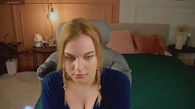 Glow Margo online show from 28, 3, 2026