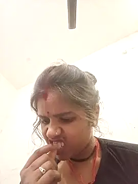 Hot chani online show from 6, 4, 2026