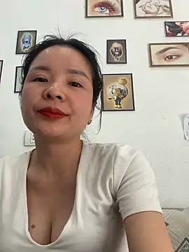 Snapshot of Ivy_Trix2 chatting on 12, 3, 2026 Ivy Trix2 online show from 12, 3, 2026