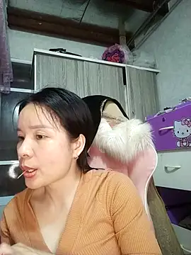 Snapshot of Ivy_Trix2 chatting on 19, 3, 2026 Ivy Trix2 online show from 19, 3, 2026