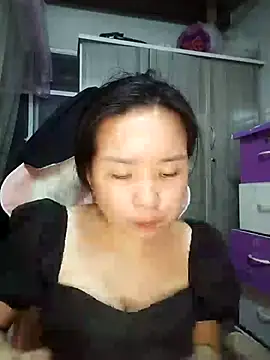 Snapshot of Ivy_Trix2 chatting on 4, 4, 2026 Ivy Trix2 online show from 4, 4, 2026