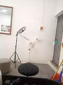 Snapshot of Ivy_Trix2 chatting on 9, 4, 2026 Ivy Trix2 online show from 9, 4, 2026