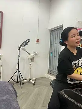 Snapshot of Ivy_Trix2 chatting on 15, 4, 2026 Ivy Trix2 online show from 15, 4, 2026