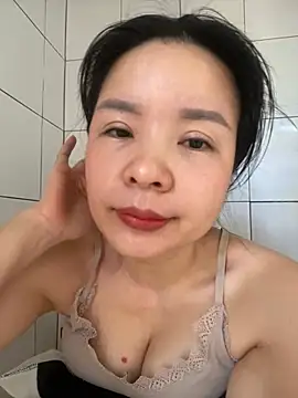 Ivy Trix2 online show from 1, 6, 2026