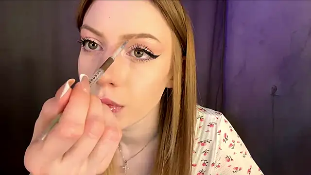 Rosalielue online show from 18, 5, 2026