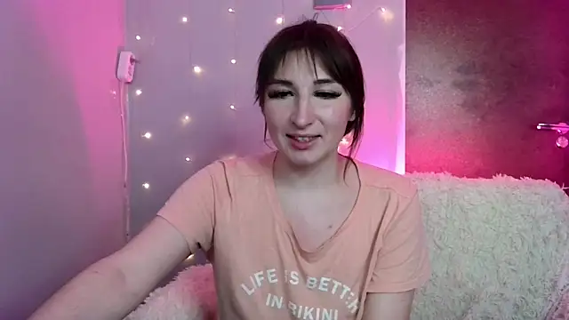 Birdie Kiss online show from 27, 5, 2026