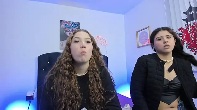 Snapshot of valeria_and_zoe chatting on 17, 3, 2026 valeria and zoe online show from 17, 3, 2026