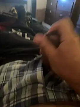 brownbonegangsta13 online show from 25, 2, 2026