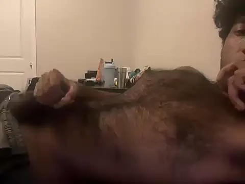 Snapshot of Hairydude78 chatting on 15, 3, 2026 Hairydude78 online show from 15, 3, 2026