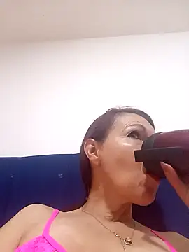 celeste kiss  online show from 23, 4, 2026