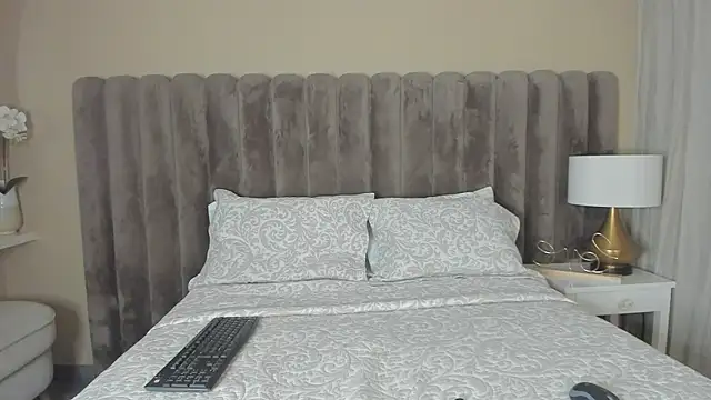 SofiBaez online show from 4, 4, 2026