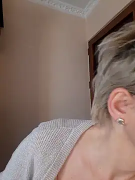 LunaBlaise online show from 14, 3, 2026