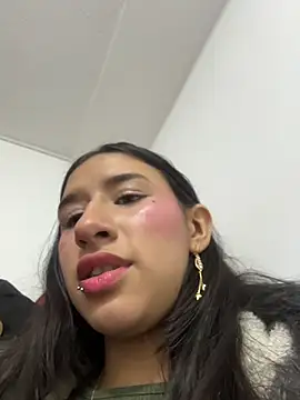 Snapshot of LilyRossi_ chatting on 3, 6, 2026 LilyRossi online show from 3, 6, 2026