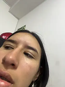 Snapshot of LilyRossi_ chatting on 6, 7, 2026 LilyRossi online show from 6, 7, 2026