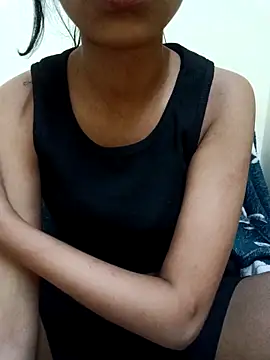 MAYA BED GIRL online show from 28, 3, 2026
