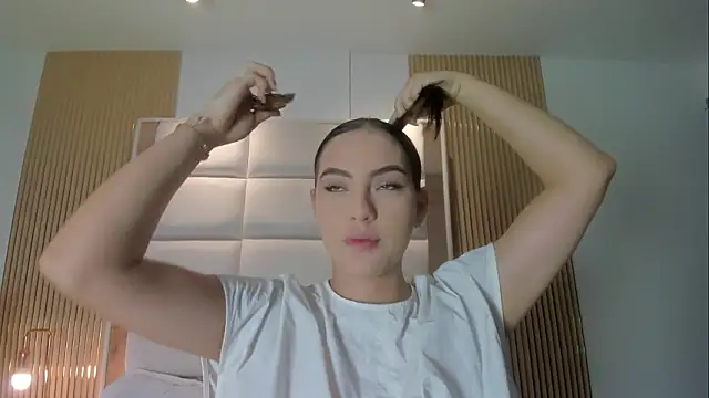 Snapshot of Megaan_Rousee chatting on 4, 3, 2026 Megaan Rousee online show from 4, 3, 2026