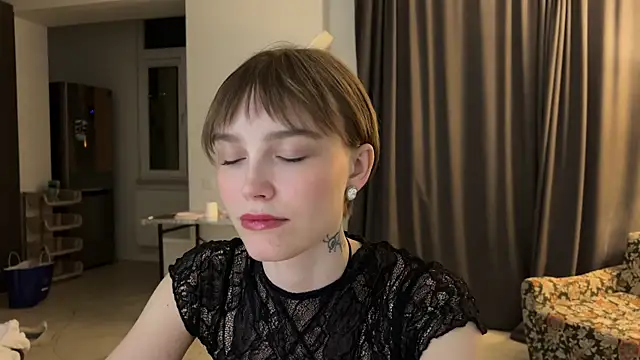 Lolatatee online show from 31, 5, 2026
