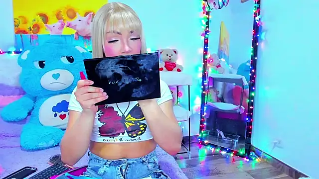 Snapshot of Dulce_Fabiana_ chatting on 1, 3, 2026 Dulce Fabiana online show from 1, 3, 2026