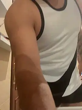 alexandeerr1986 online show from 13, 4, 2026