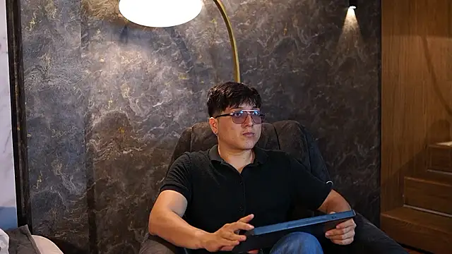 Mia and Belmonth online show from 29, 3, 2026