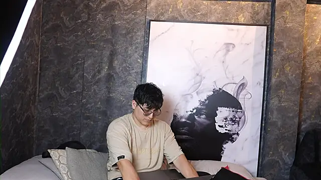 Mia and Belmonth online show from 11, 4, 2026