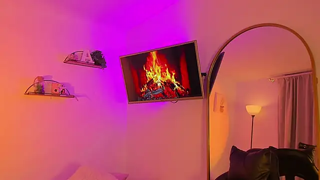 Snapshot of AlaiaRogers chatting on 7, 5, 2026 AlaiaRogers online show from 7, 5, 2026