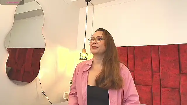 Snapshot of _Monaliza_ chatting on 18, 7, 2026 Monaliza online show from 18, 7, 2026