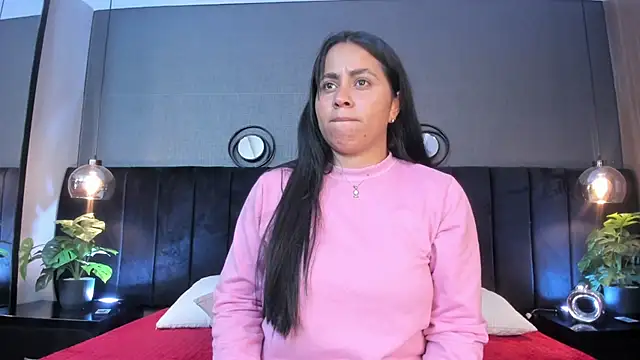Snapshot of alejandra__garcia chatting on 29, 4, 2026 alejandra garcia online show from 29, 4, 2026