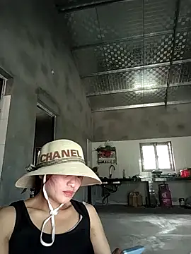 Snapshot of Lilinn_ chatting on 9, 4, 2026 Lilinn online show from 9, 4, 2026