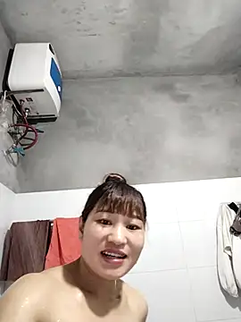 Snapshot of Lilinn_ chatting on 10, 4, 2026 Lilinn online show from 10, 4, 2026