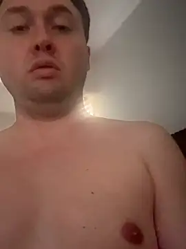 phxbttmboy0933 online show from 28, 2, 2026