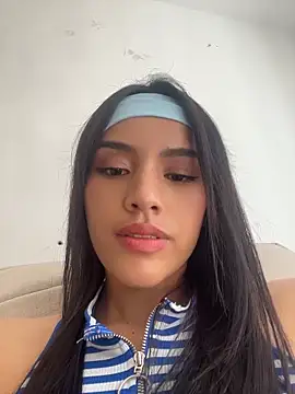 Snapshot of Mia-villalobos chatting on 12, 6, 2026 Mia-villalobos online show from 12, 6, 2026