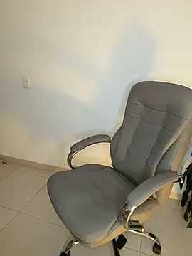 Lisabrown 23 online show from 9, 3, 2026