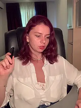 Snapshot of VelvetChloe chatting on 7, 7, 2026 VelvetChloe online show from 7, 7, 2026